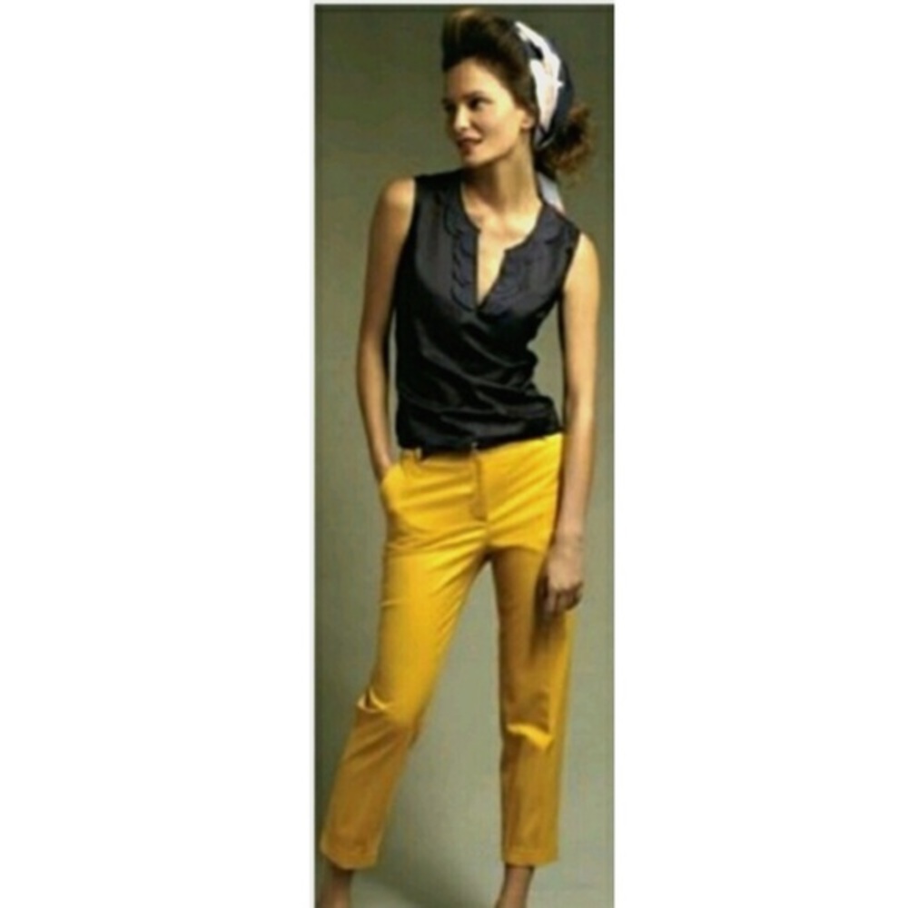 Talbots yellow Capri Pants with‎ button detail. Size 10 stretch - EUC